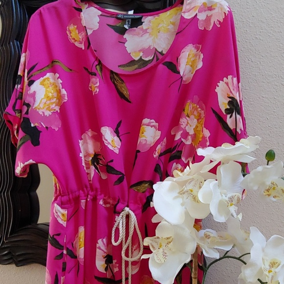 Adrianna Papell Dresses & Skirts - Adrianna Papell Dress!!!